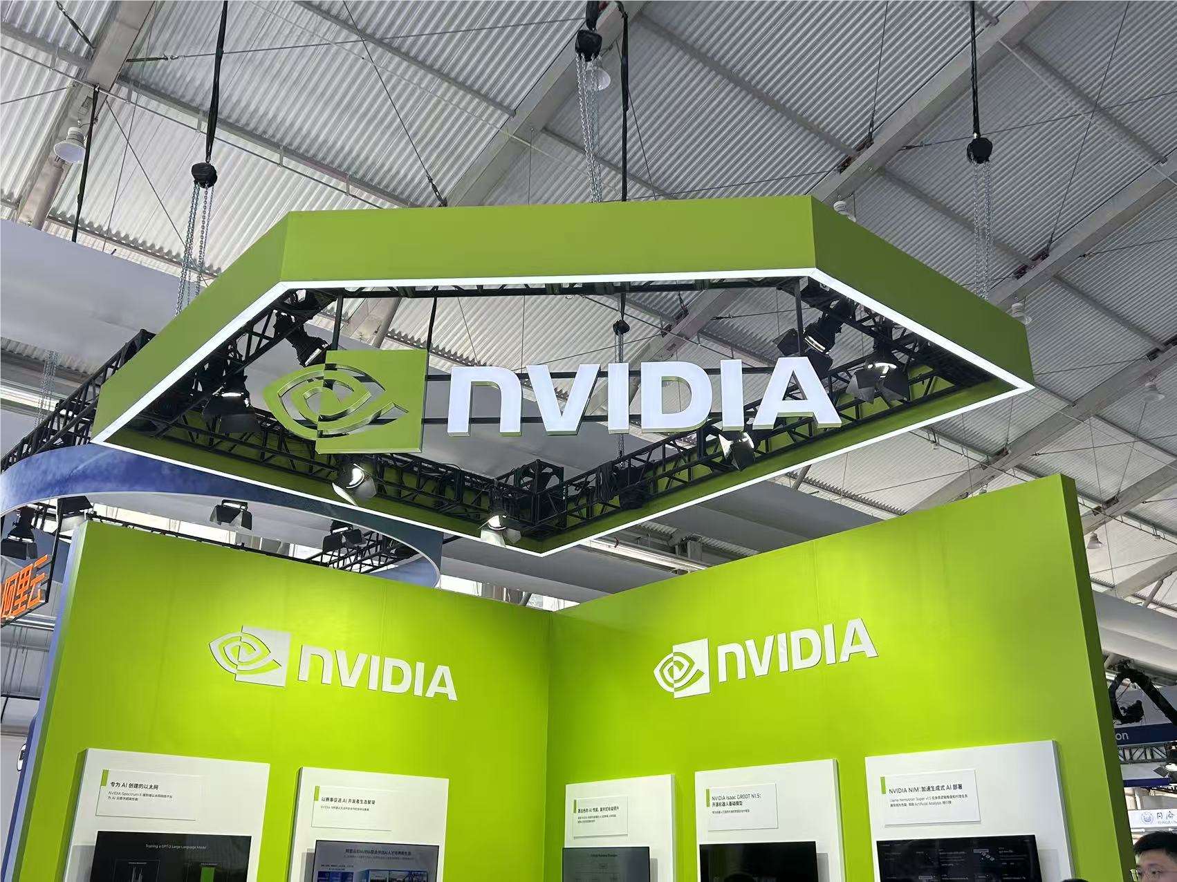 Huang Renxun widerspricht der Theorie des AI-Blasen, NVIDIA's neue Chips werden voraussichtlich 500 Milliarden Dollar Umsatz erzielen